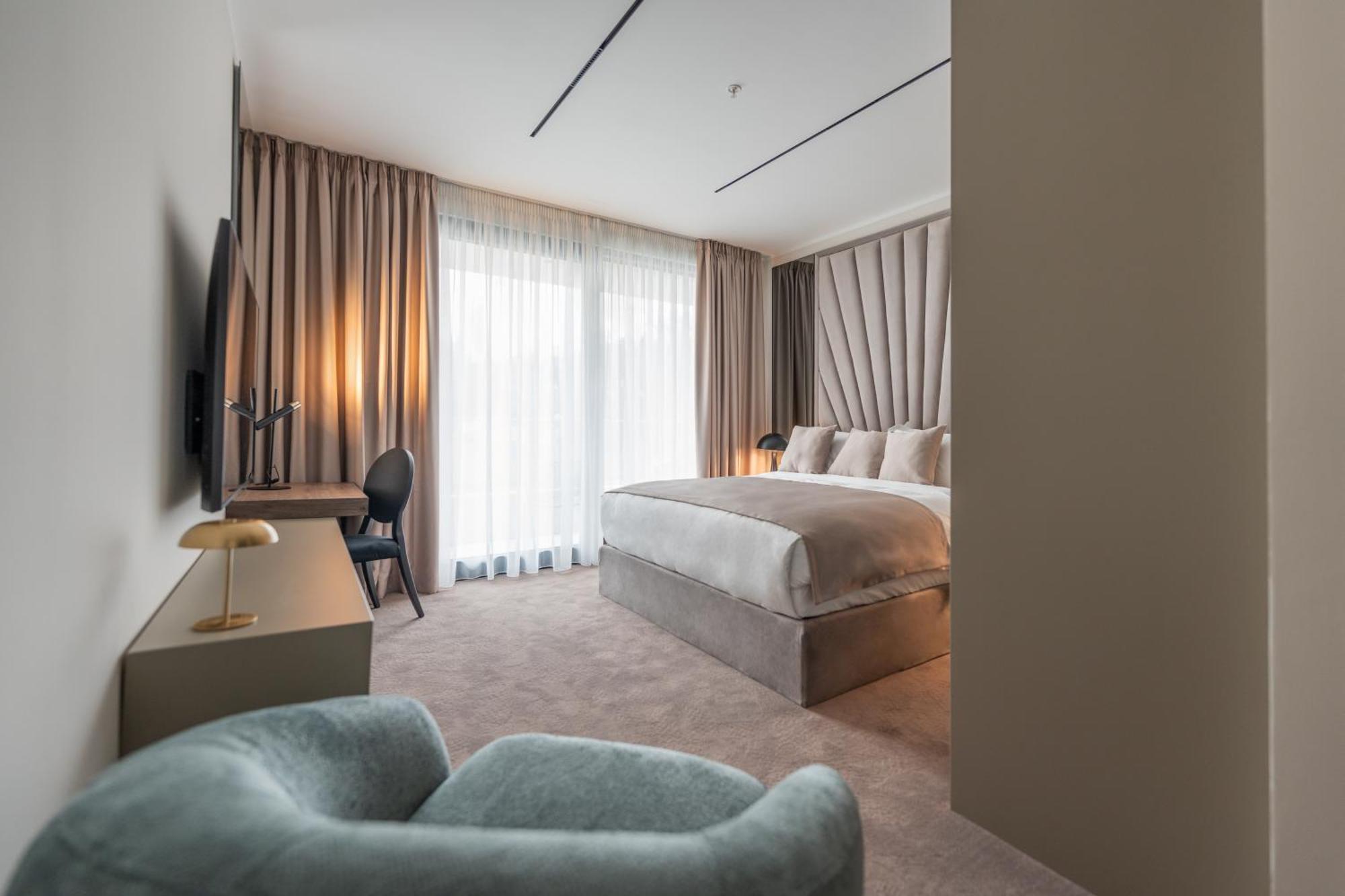 New Belgrade Premium Hotel מראה חיצוני תמונה