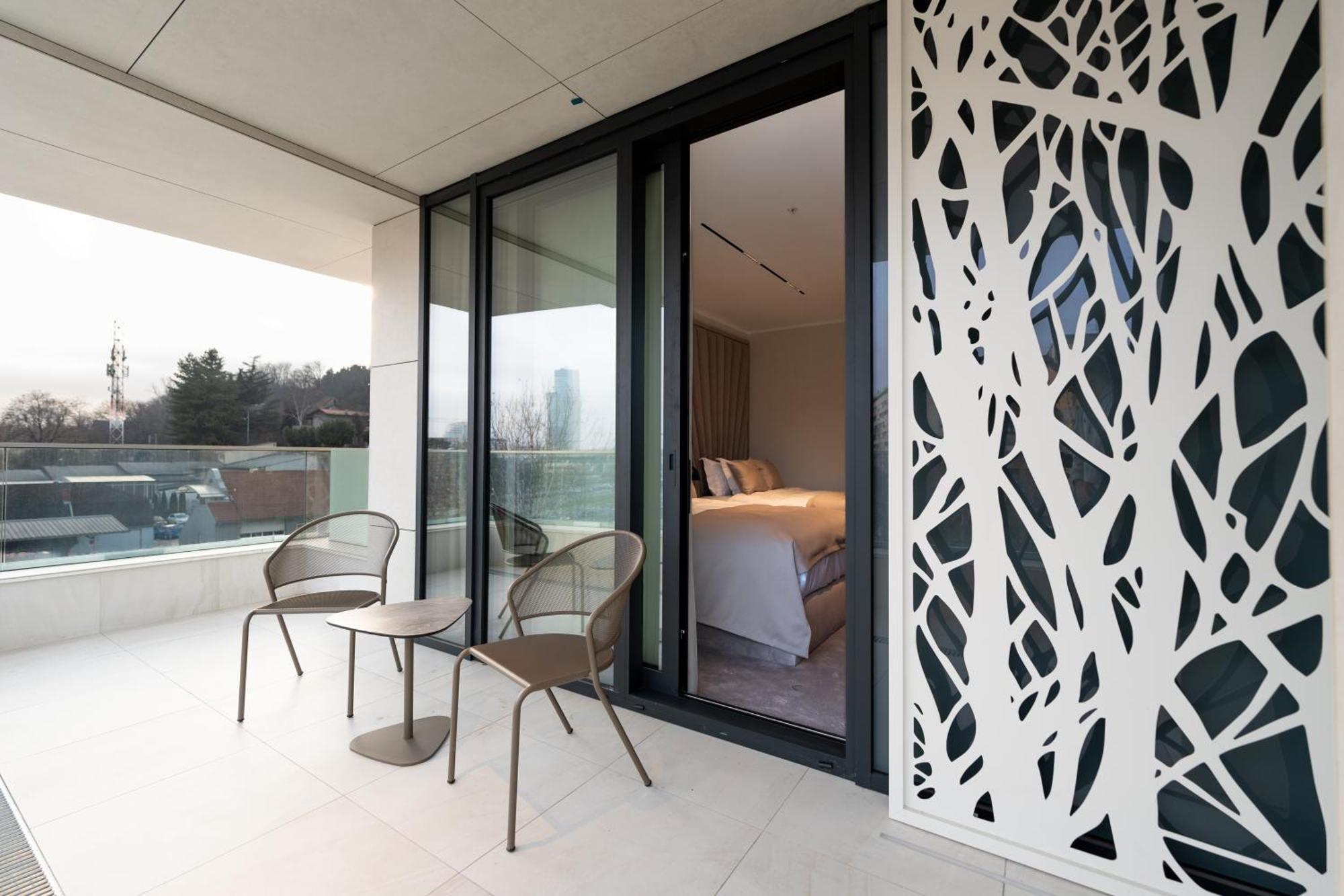 New Belgrade Premium Hotel מראה חיצוני תמונה