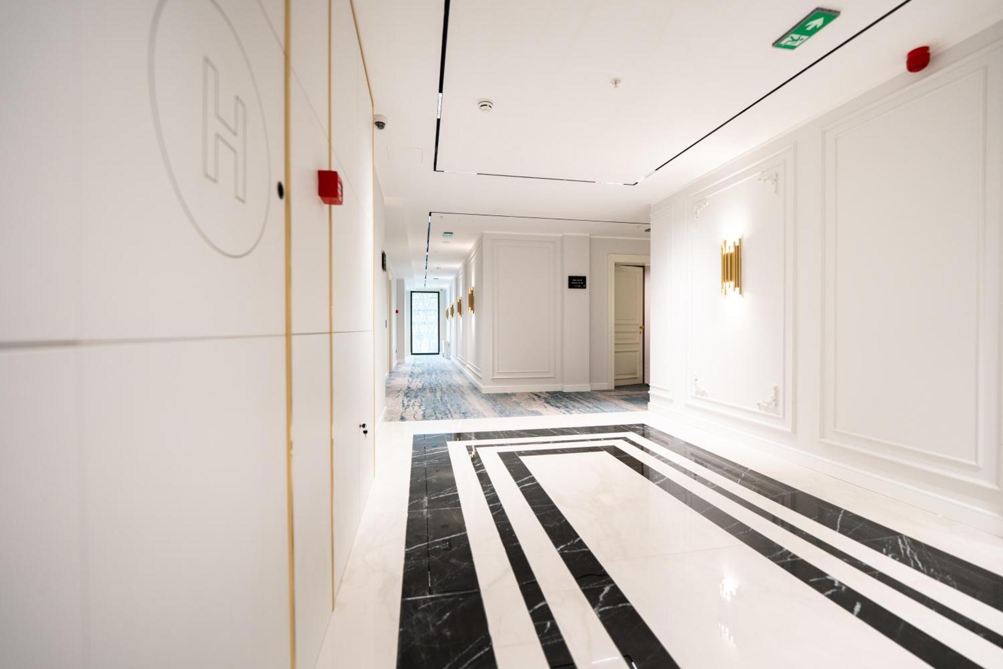 New Belgrade Premium Hotel מראה חיצוני תמונה
