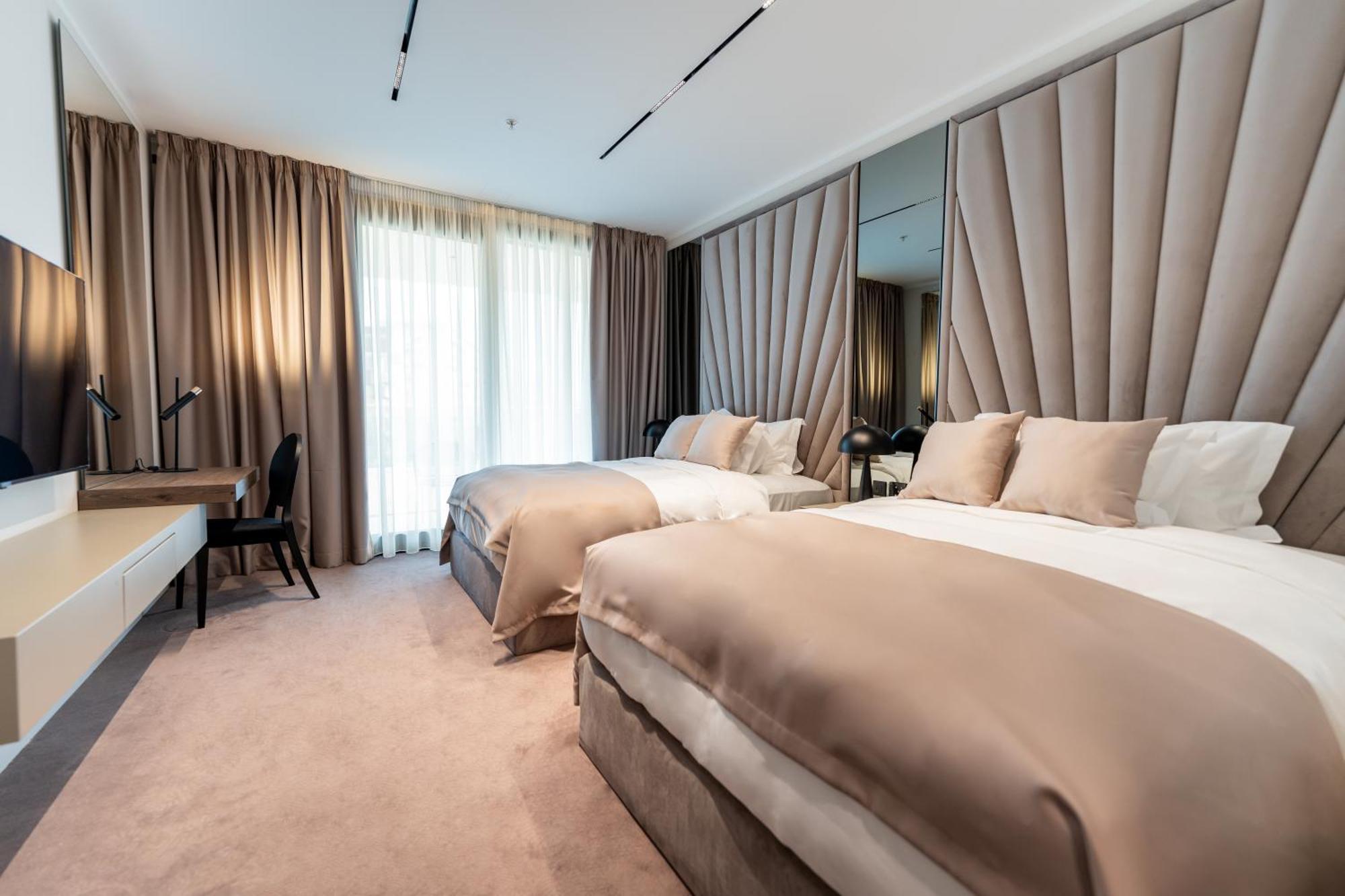 New Belgrade Premium Hotel מראה חיצוני תמונה