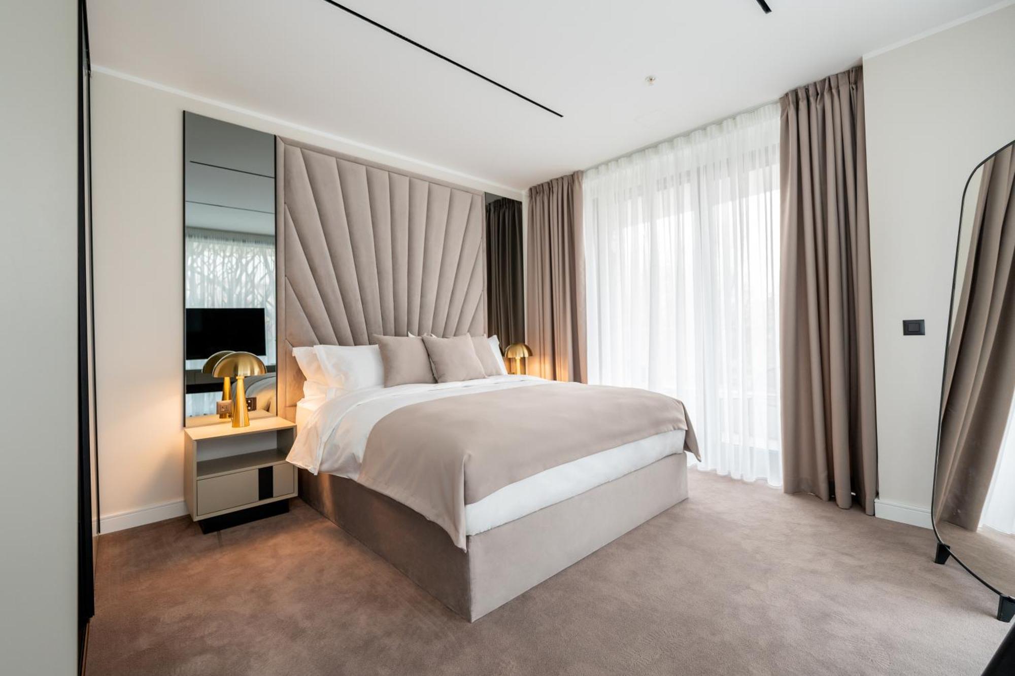 New Belgrade Premium Hotel מראה חיצוני תמונה