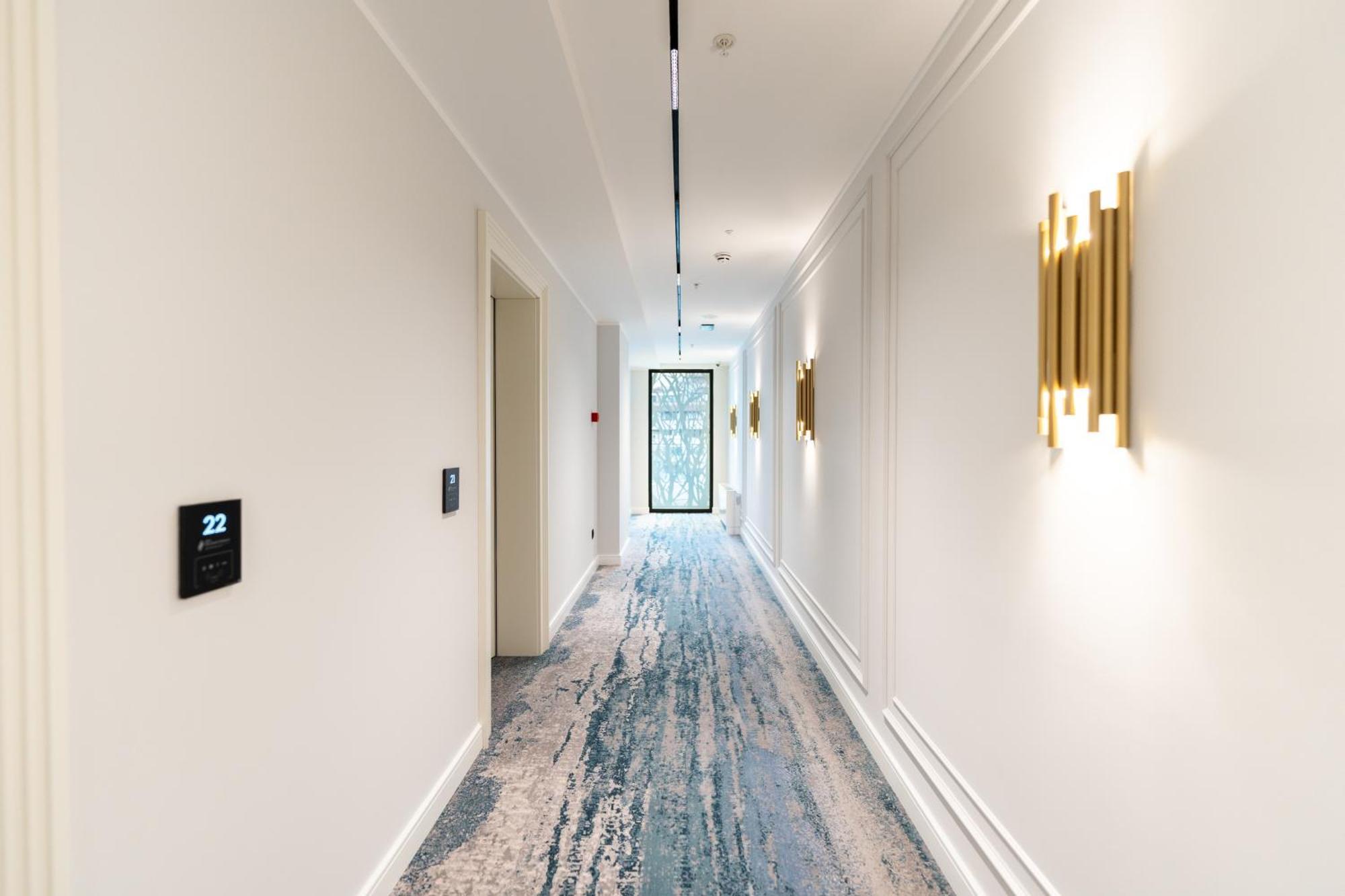 New Belgrade Premium Hotel מראה חיצוני תמונה