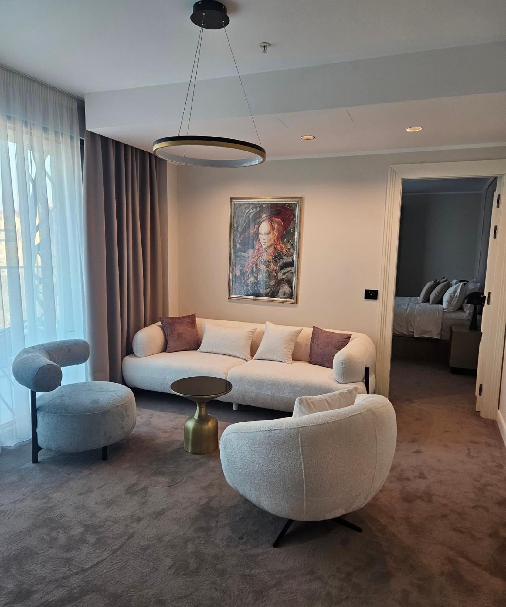 New Belgrade Premium Hotel מראה חיצוני תמונה