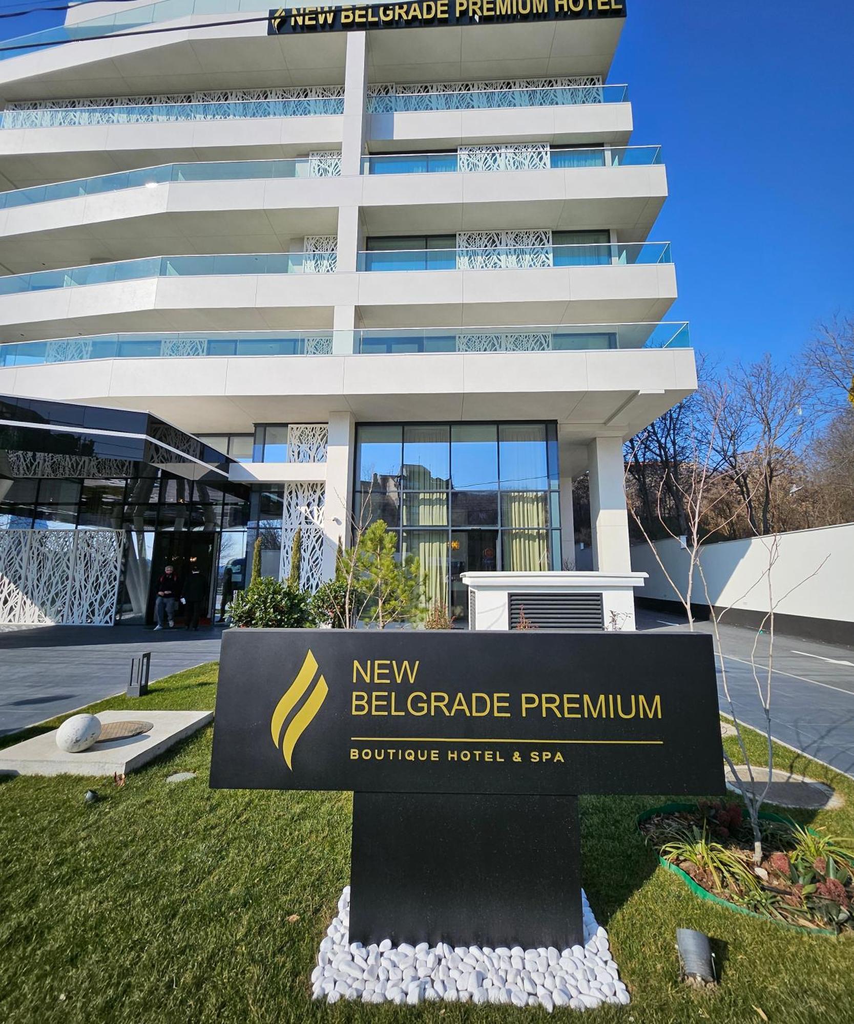 New Belgrade Premium Hotel מראה חיצוני תמונה
