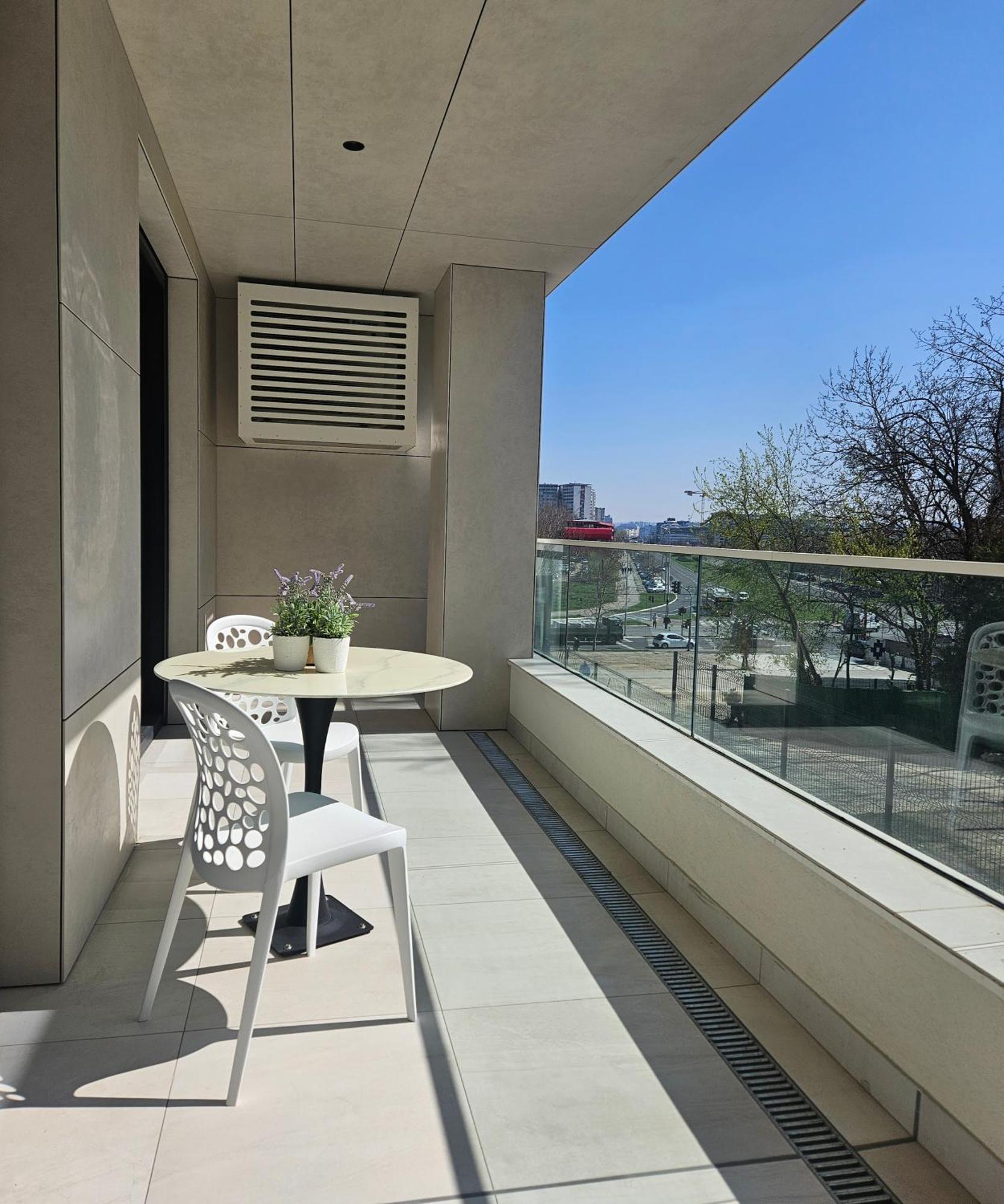 New Belgrade Premium Hotel מראה חיצוני תמונה