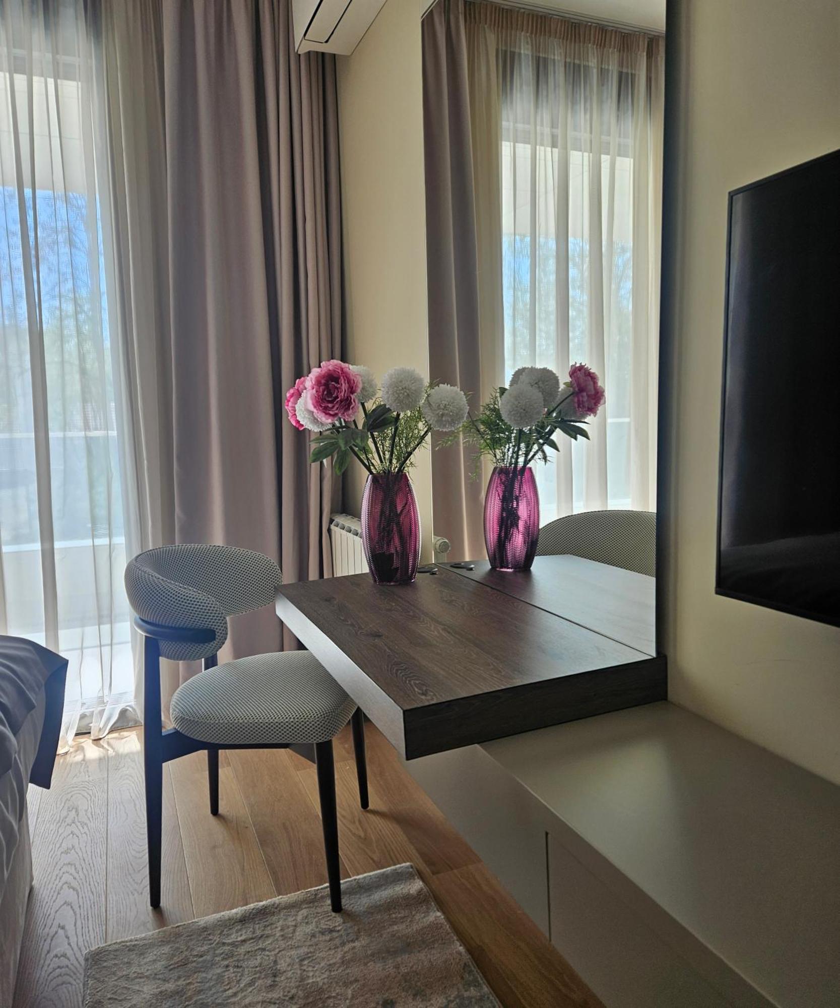 New Belgrade Premium Hotel מראה חיצוני תמונה