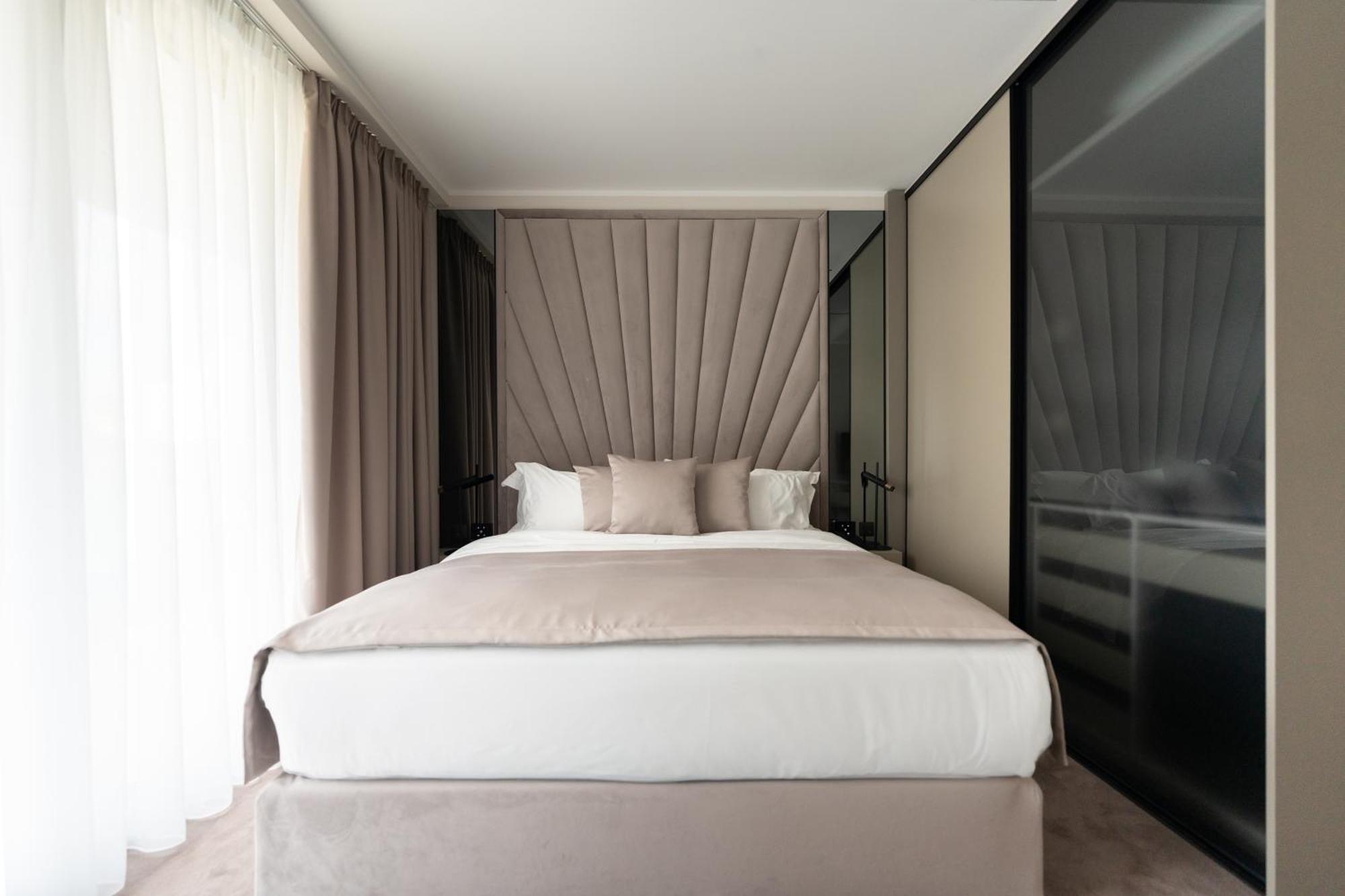 New Belgrade Premium Hotel מראה חיצוני תמונה